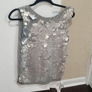 Sequence sleeveless top